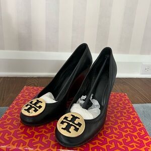 Tory Burch Black Leather Women's Shoes